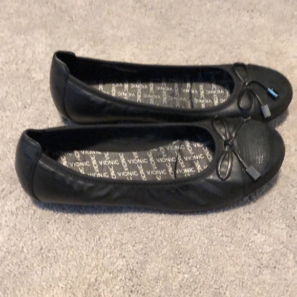 Vionic - Picture 2 of 7